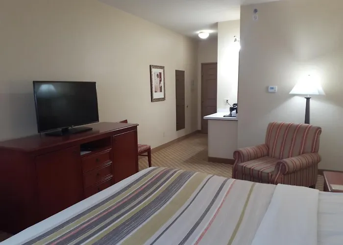 Country Inn & Suites By Radisson, Freeport, Il