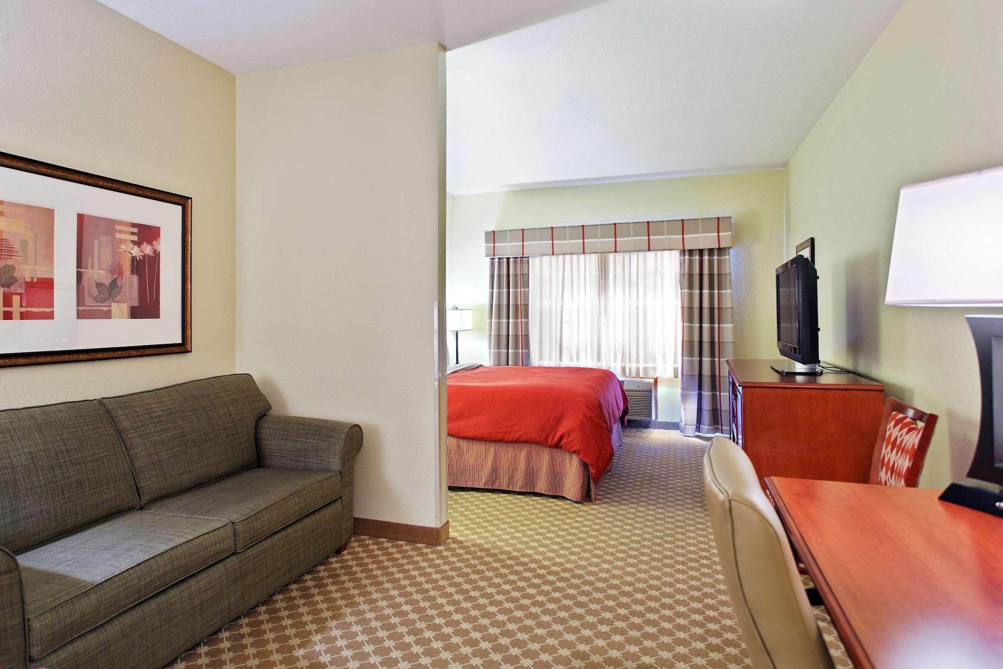 Country & By Radisson, Freeport, Il 3*