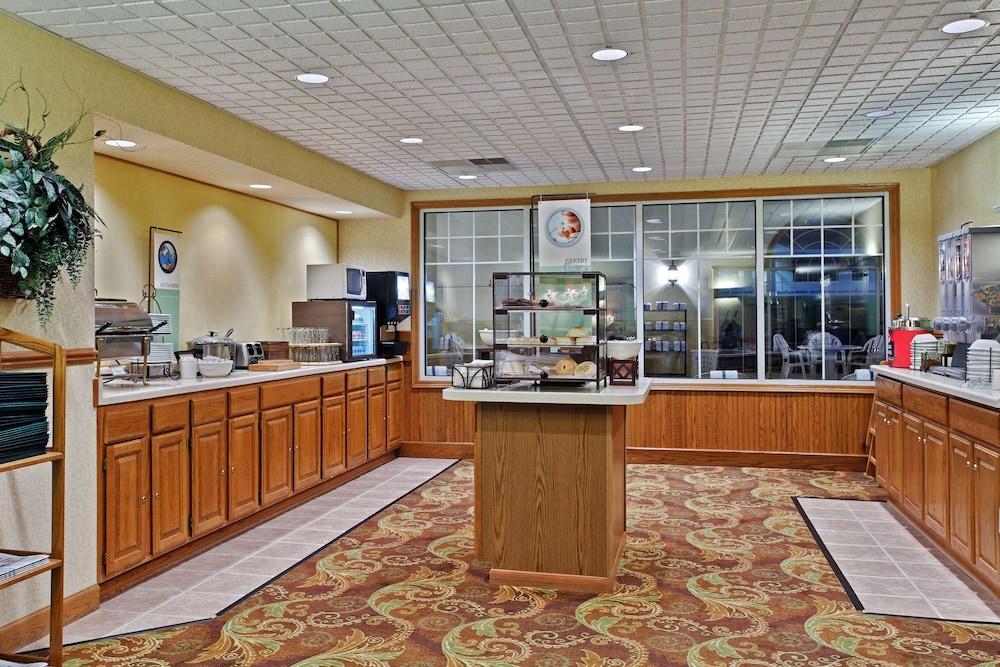 Country & By Radisson, Freeport, Il 3* Freeport