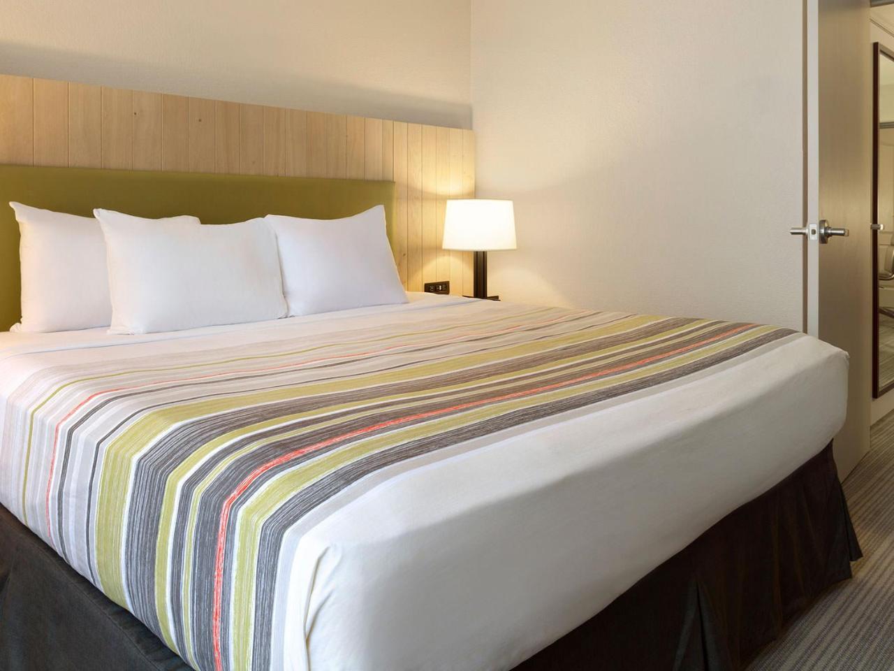 Country & By Radisson, Freeport, Il 3* Freeport