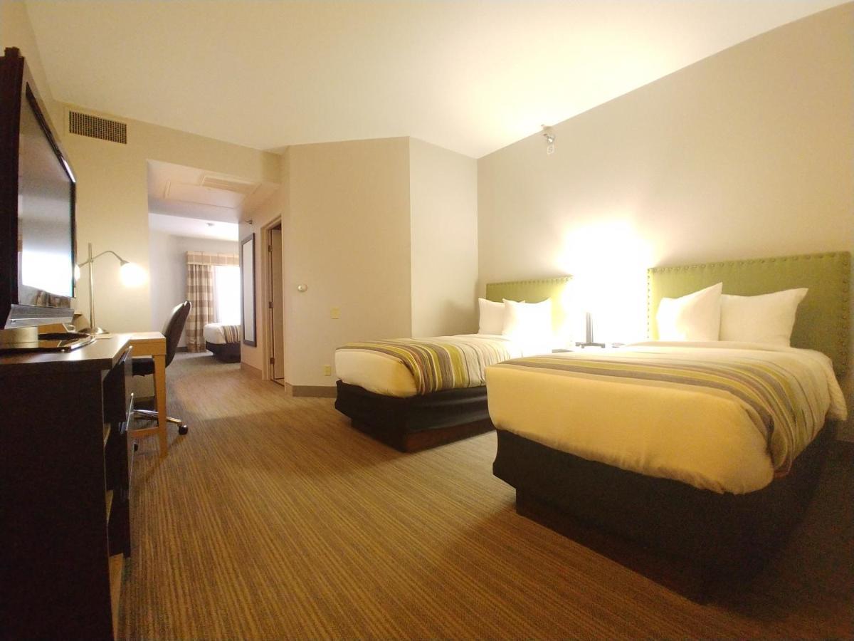 Country & By Radisson, Freeport, Il Freeport